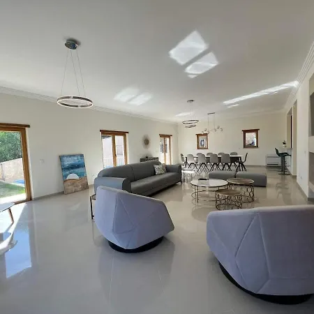 Pedra Luxe - Spacious Modern 알부페이라