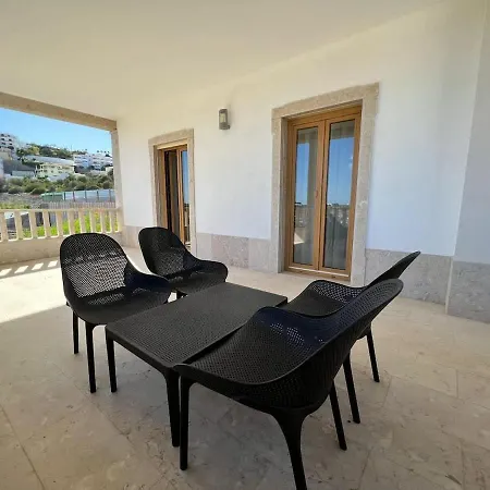 Villa Pedra Luxe - Spacious Modern *