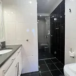 Pedra Luxe - Spacious Modern Villa *