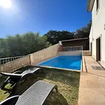 Villa Pedra Luxe - Spacious Modern *